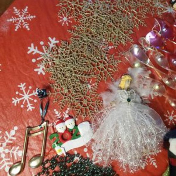 Assorted Xmas ornaments and decorations - Picture 3 of 6